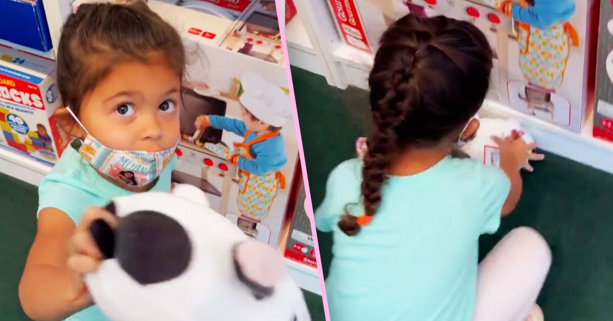 The Rock Lets His Daughters Loose In A Toy Store In Adorable Video