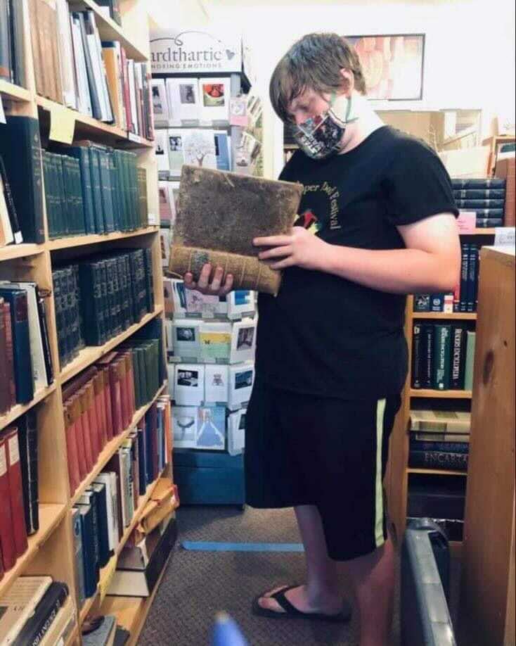 Teen Buys Repossessed Storage Units And Gives Everything Back To