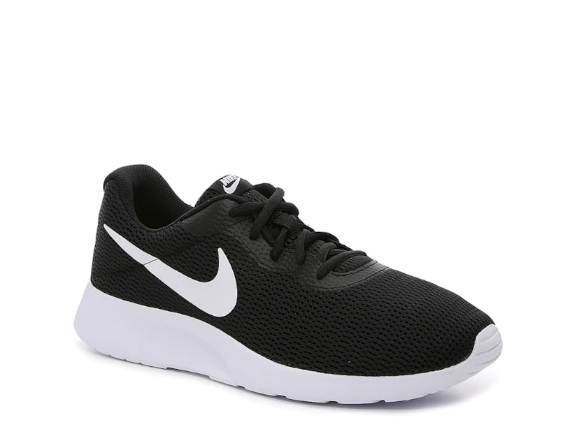 Nike Tanjun Sneaker