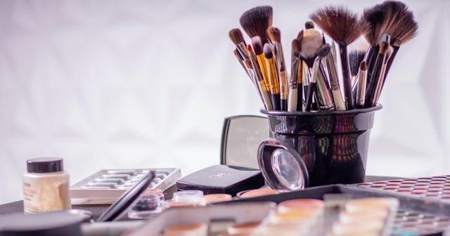 makeup coloring pages