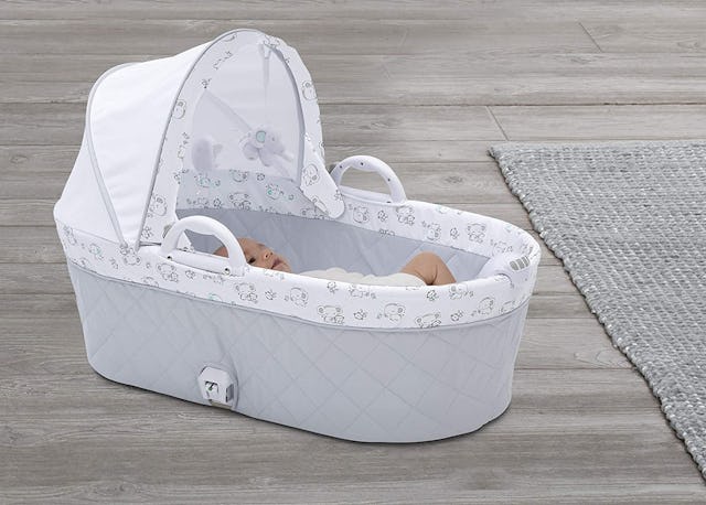 Delta Children Deluxe 2-in-1 Moses Bedside Bassinet