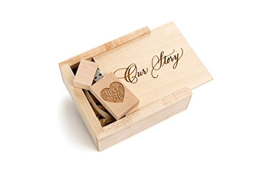 Wooden Maple 2.0 USB Flash Drive