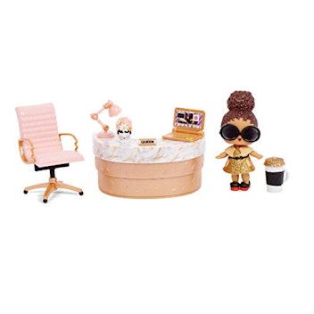 L.O.L. Surprise! Furniture Desk Play School and Office with Boss Queen
