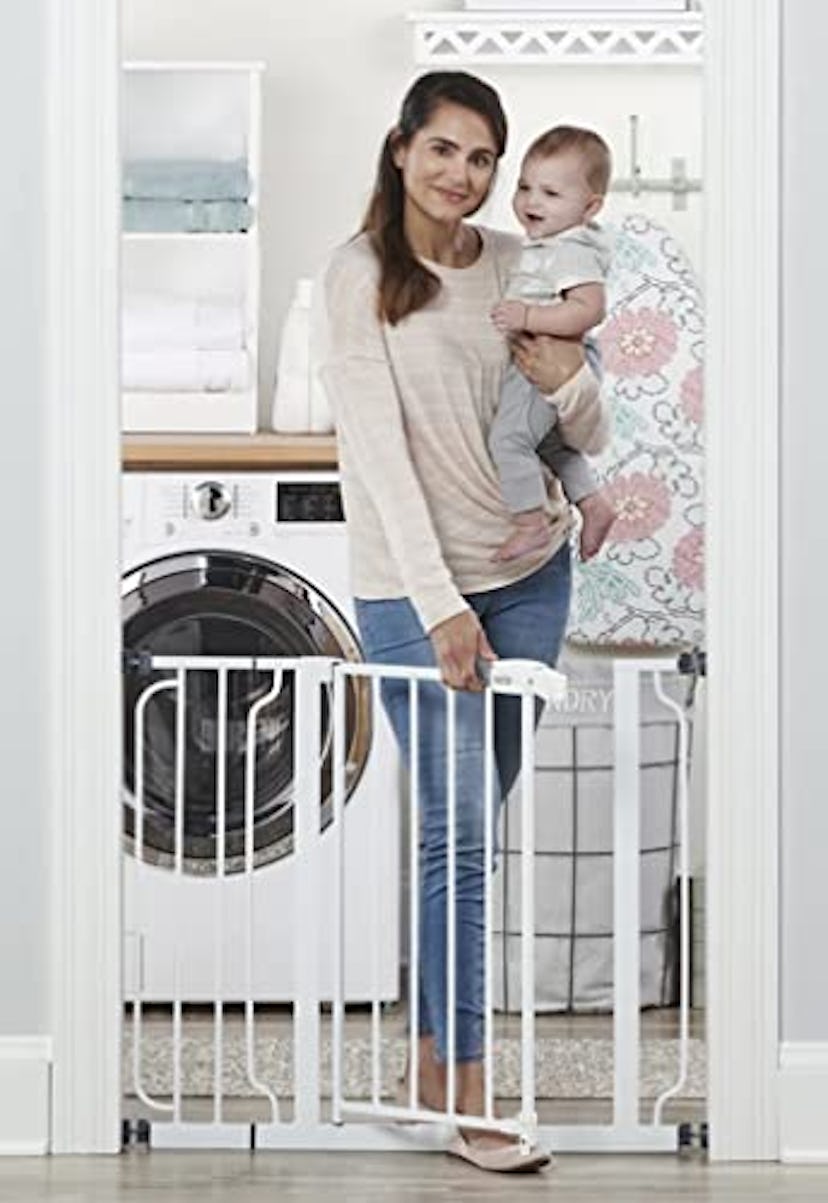 Regalo Easy Step 38.5-Inch Extra Wide Walk Thru Baby Gate