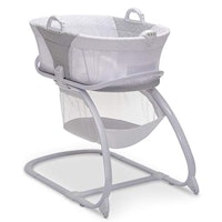 Delta Children 2-in-1 Moses Basket On Wheels