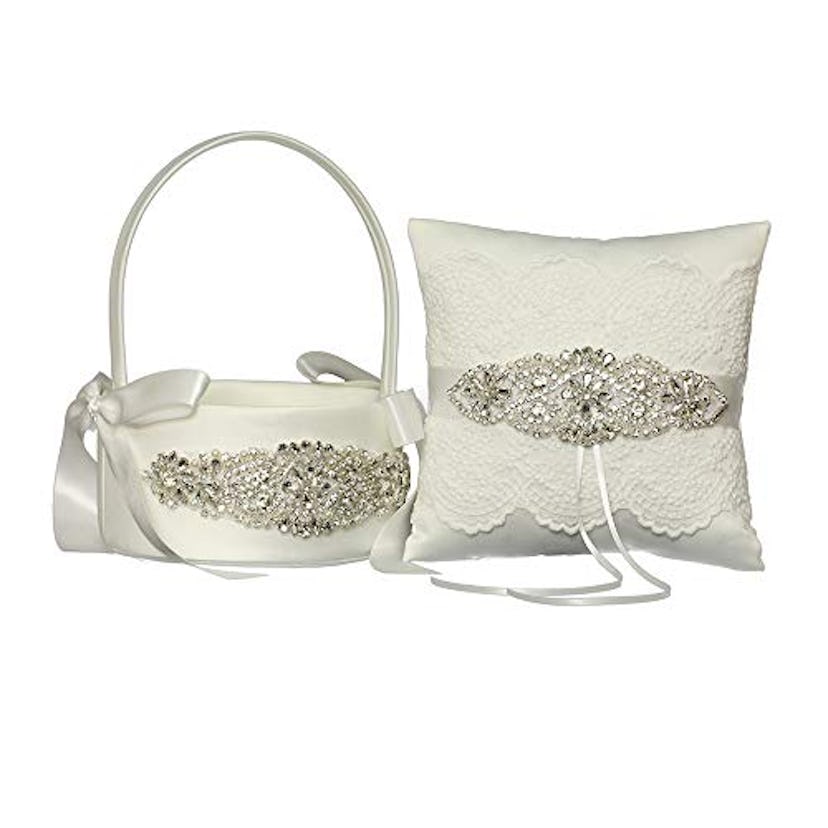 LAPUDA Wedding Flower Basket and Ring Pillow Set