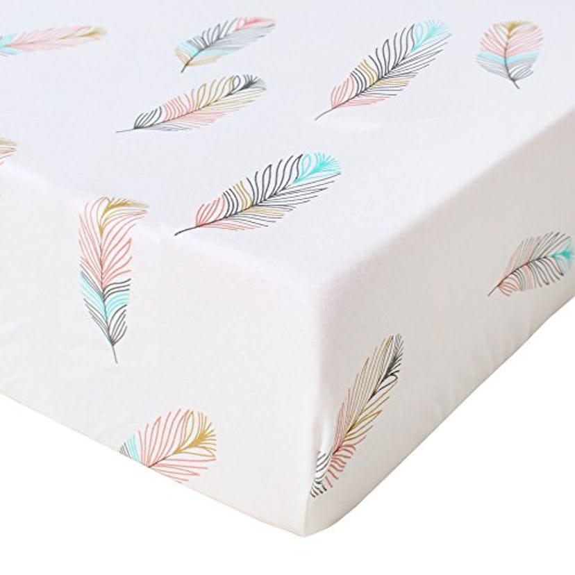 LifeTree Feather Print Fitted Crib Sheet