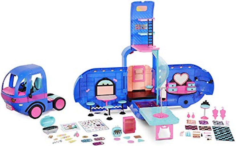 L.O.L. Surprise! O.M.G. 4-in-1 Glamper Fashion Camper with 55+ Surprises