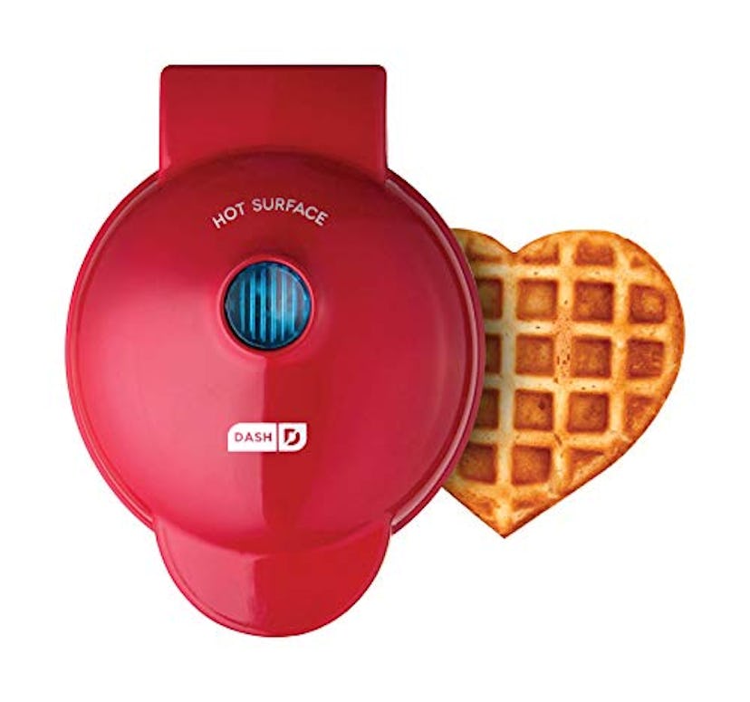 Dash DMW001HR Mini Maker Machine Shaped Individual Waffles