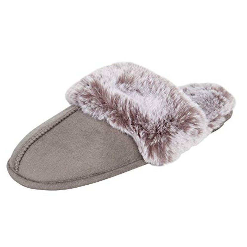 Jessica Simpson Women's Comfy Faux Fur House Slipper