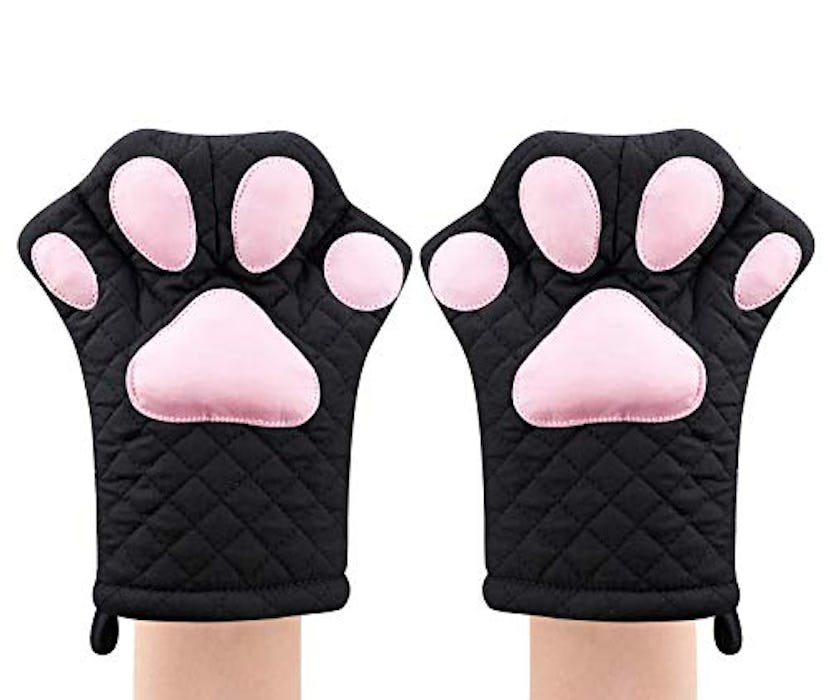 Feb.7 Cat Oven Mitts