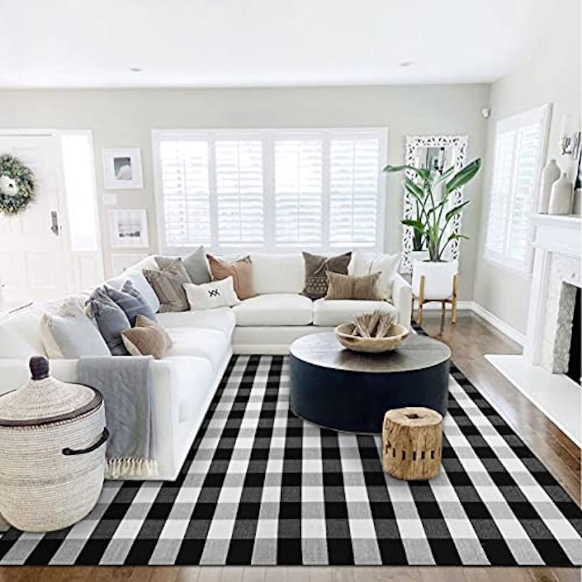 KOZYFLY Buffalo Plaid Pet-Friendly Rug