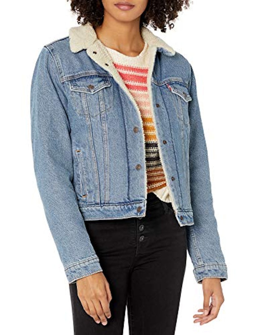 Levi's Women's Original Sherpa Trucker J...