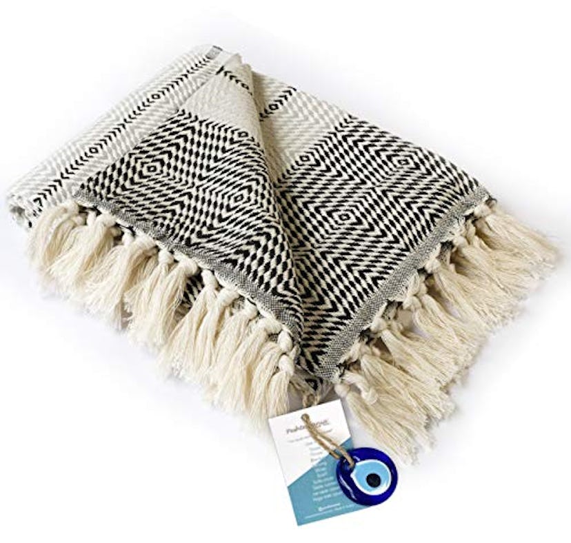 Peshtemania Fringe Yoga Blanket