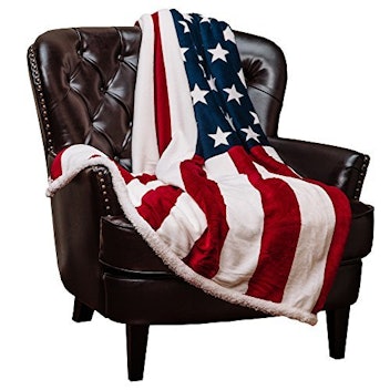 Chanasya Patriotic Sherpa Blanket