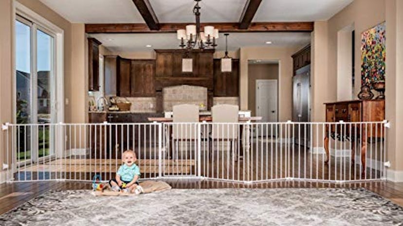 Regalo Super Wide Adjustable Baby Gate