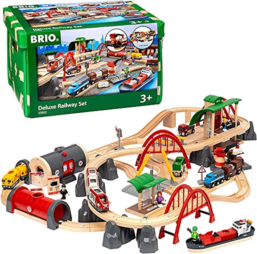 BRIO World Deluxe Railway Set