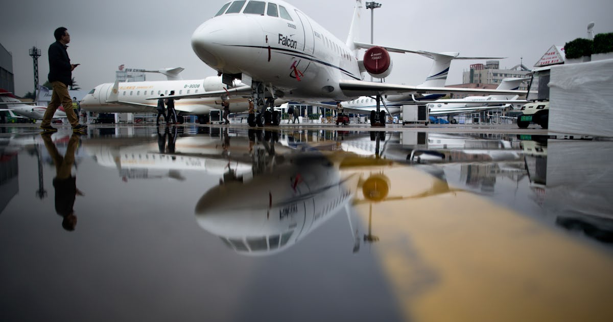 Instagrams Of Private Jets Have A Sneaky But Costly Renting Secret Instagrams Of Private Jets Have A Sneaky But Costly Renting Secret
