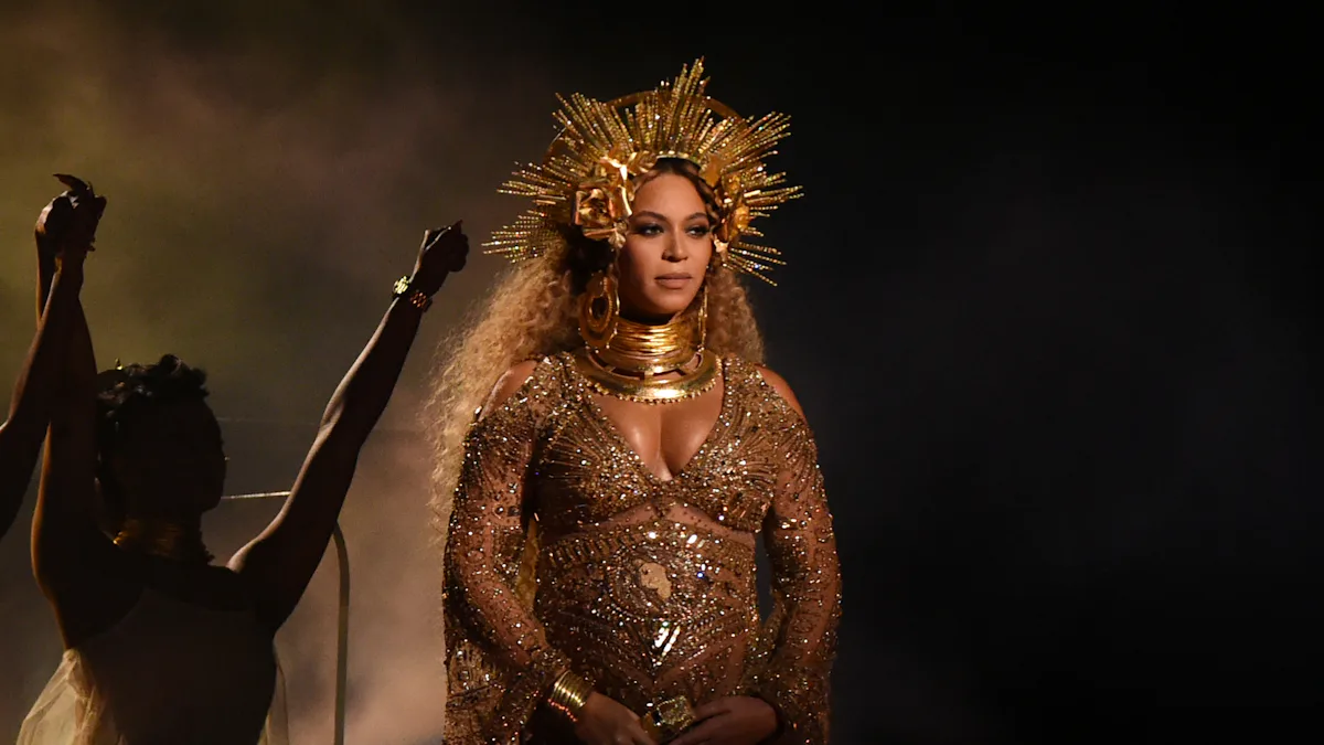 beyonce gold pregnancy dress Beyonce's Flawless Pregnancy Style