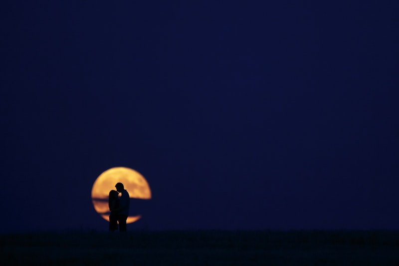 12 Harvest Moon Quotes That Will Help You Celebrate October S Celestial Event