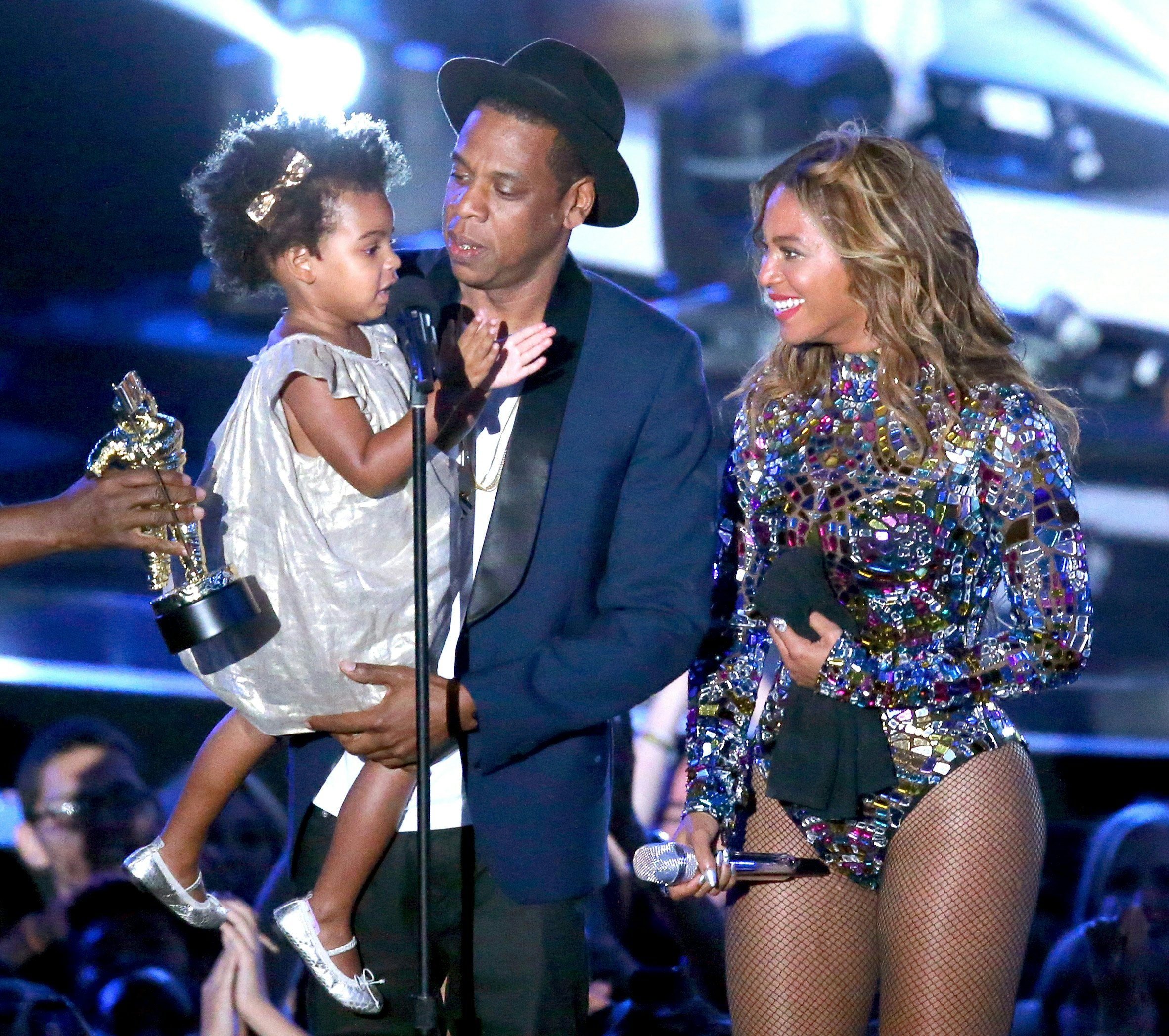 Blue Ivy, 10, is the spitting image of mum Beyoncé in new pictures - Heart