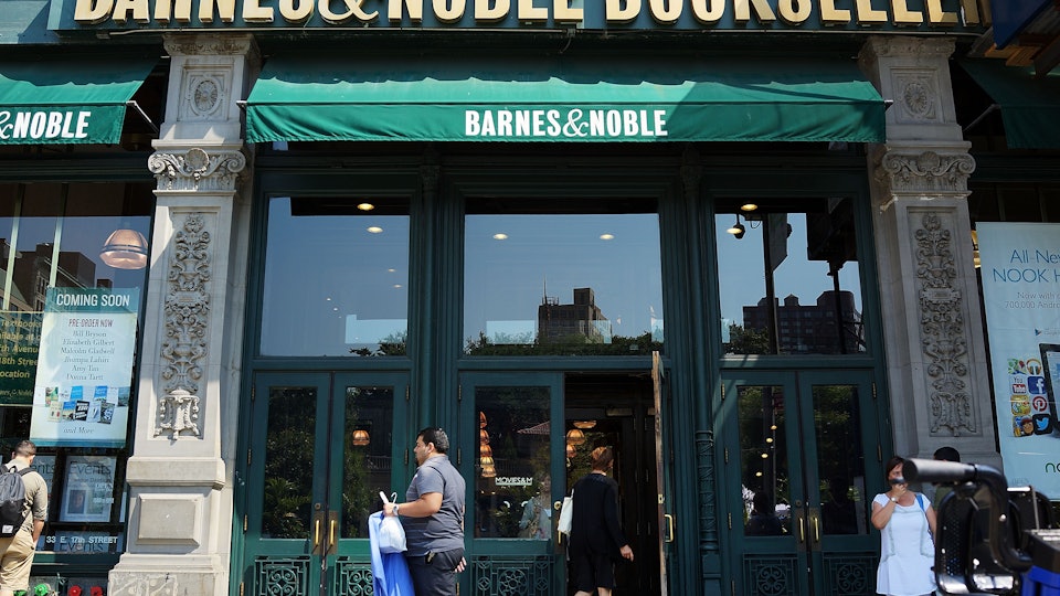What To Buy At Barnes Noble S Black Friday 2017 Sale Knock Out