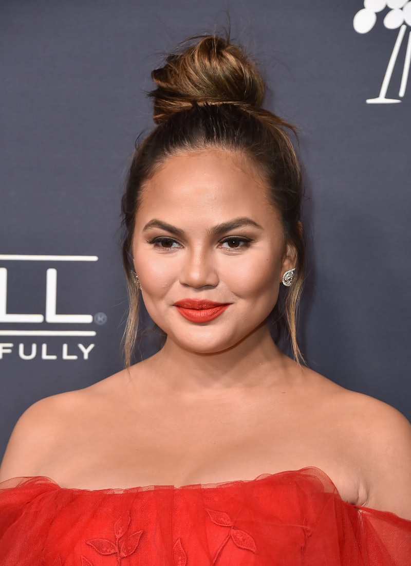 Chrissy Teigen Joked About Joining The 2017 Victoria Secret Fashion Show Her Commitment To The Gag Is Hilarious
