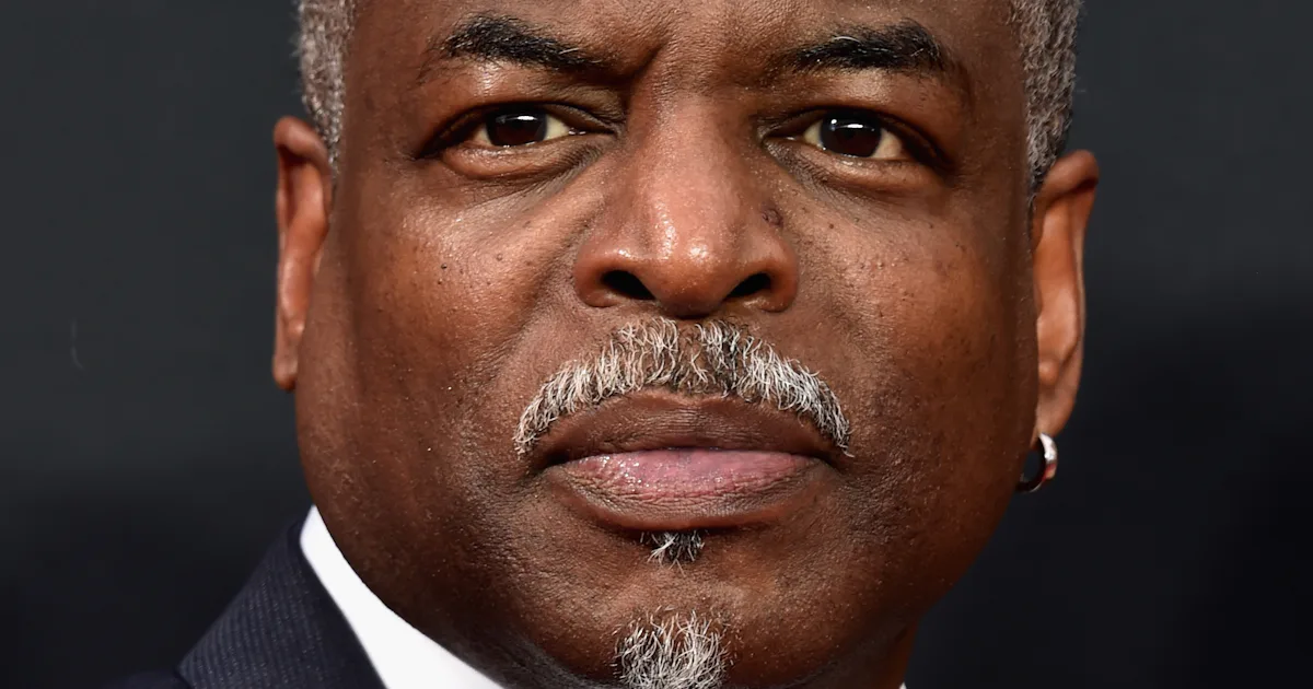 Reading Rainbow Host LeVar Burton Is Being Trolled By Trump reading rainbow host levar burton is being trolled by trump