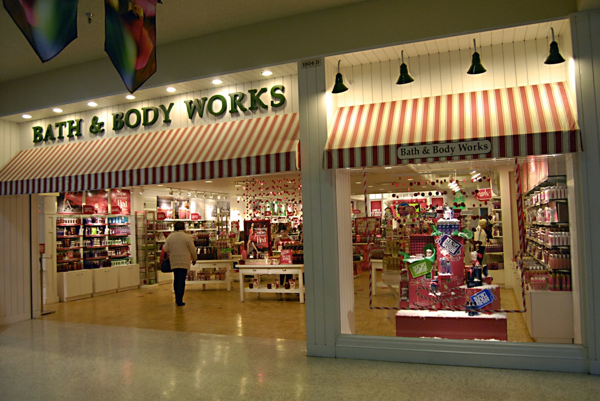 Every Time I'm Home For The Holidays, I End Up In A Bath & Body Works