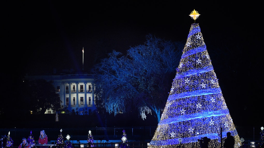 Photos Of Trump S Vs Obama S White House Christmas Decorations