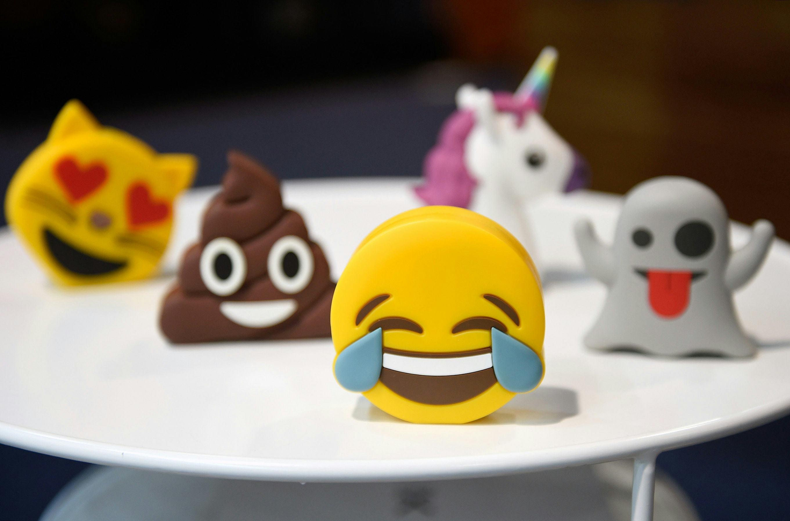 How To Celebrate World Emoji Day & Pay Tribute To The Only Way To ...