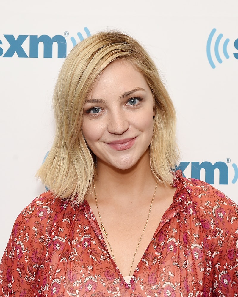 SNL alum Abby Elliott expecting first child