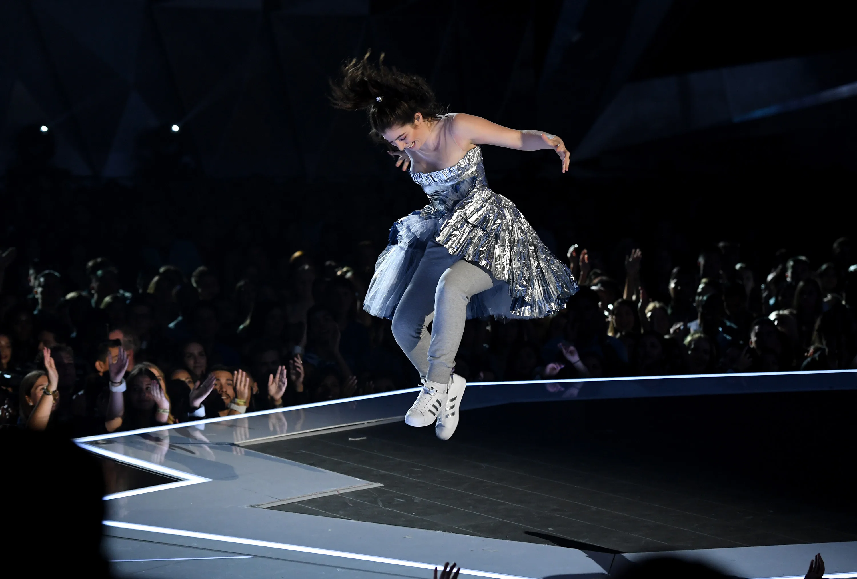 lorde silver dress Lorde's 2017 VMA Performance Outfit Resurrects Trends You Thought You'd  Never See Again