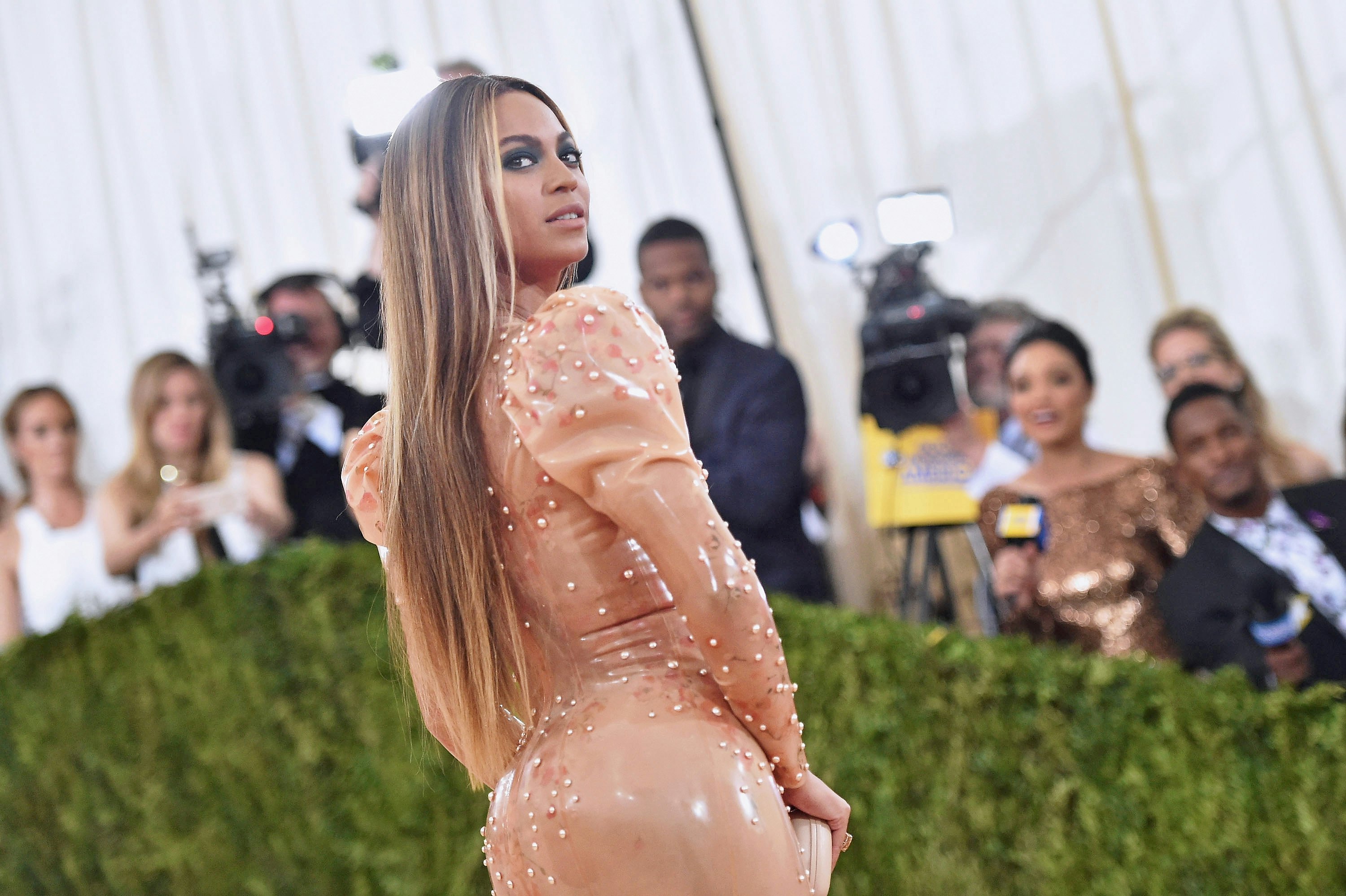 Beyonce's Spanx Hack That Has Everyone Going Crazy - The Fashion