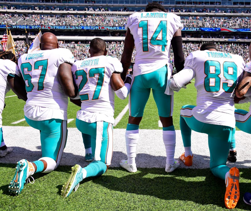 Is Taking A Knee Protesting The Flag? Football Players Are Making A ...