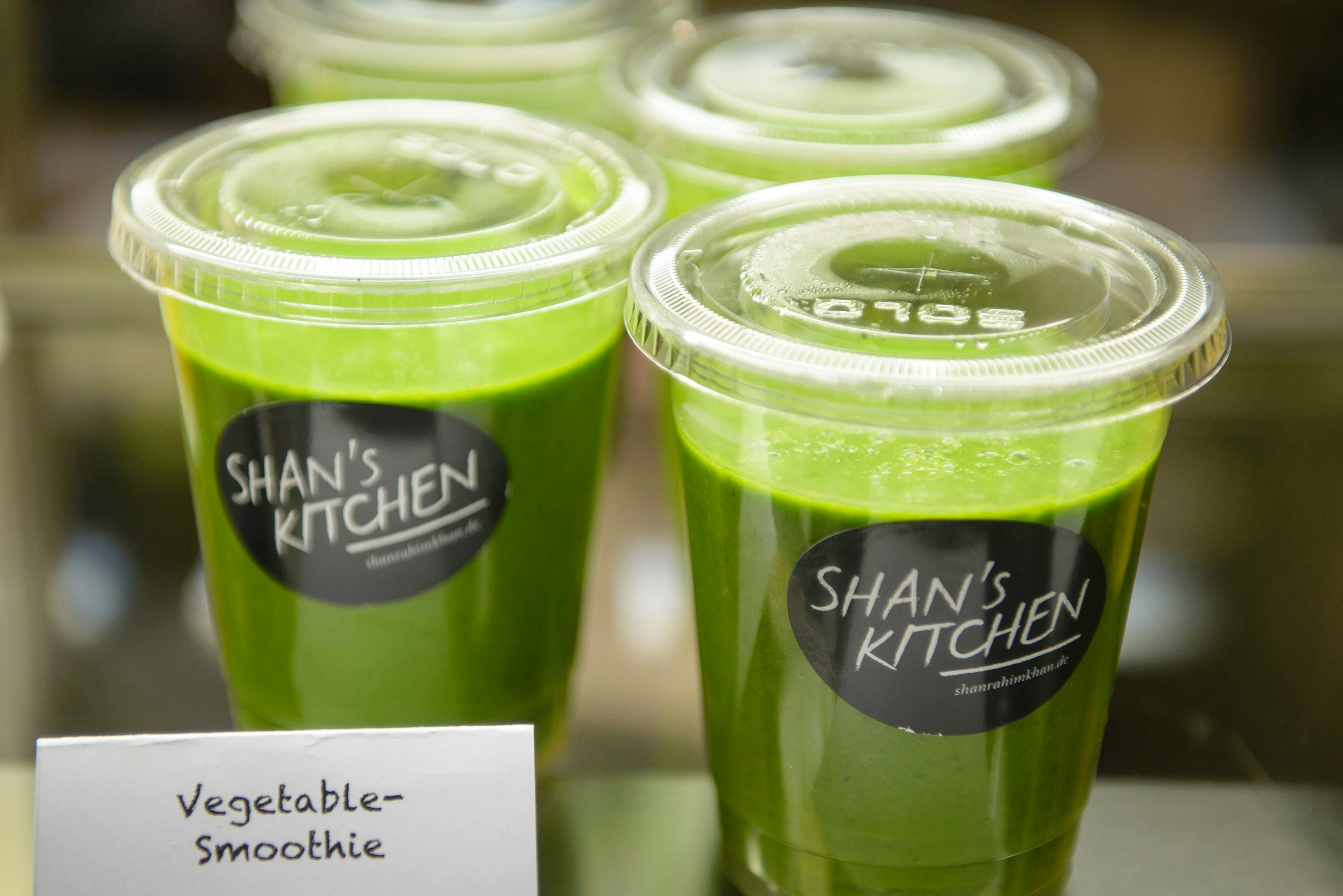 Kale Is Good For Your Skin, So Here Are 5 Beauty DIYs To Make Right Now