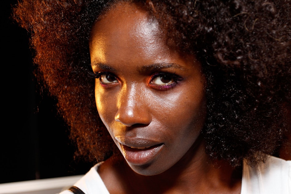 3 Ways to Detangle Your Natural Hair to Keep Long Healthy Locks