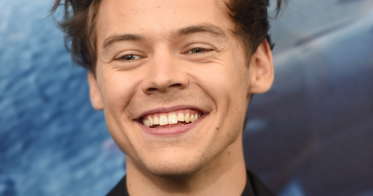 View Harry Styles Golden Gifs PNG