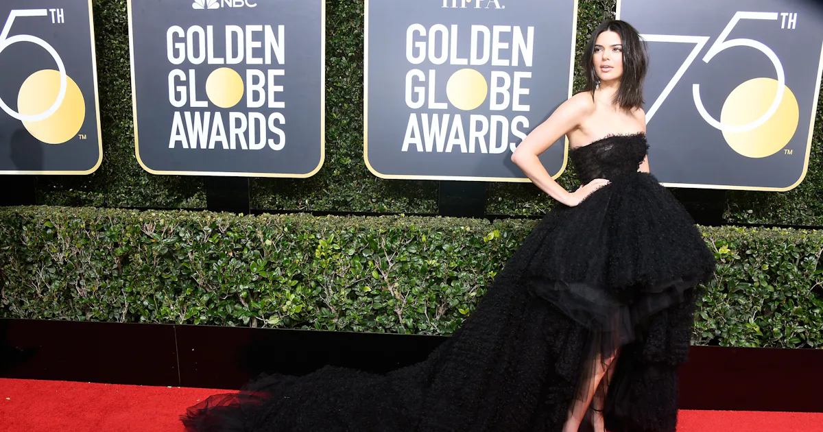 kendall jenner golden globes dress Kendall Jenner makes her Globes debut in a ginormous dress