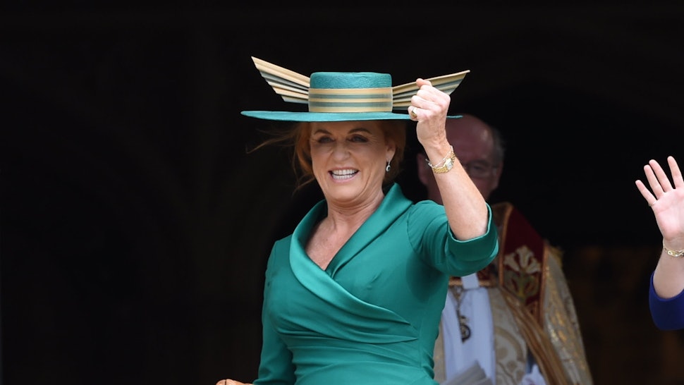 Fergie S Royal Wedding Hat Looks Like The Golden Snitch From