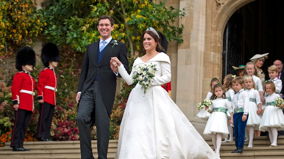 Princess Eugenie S Wedding Dress Included Embroidered Symbols To