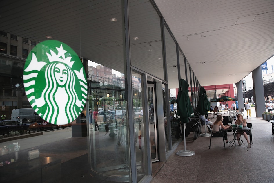  Starbucks  Opened Its First Signing Store In The United 