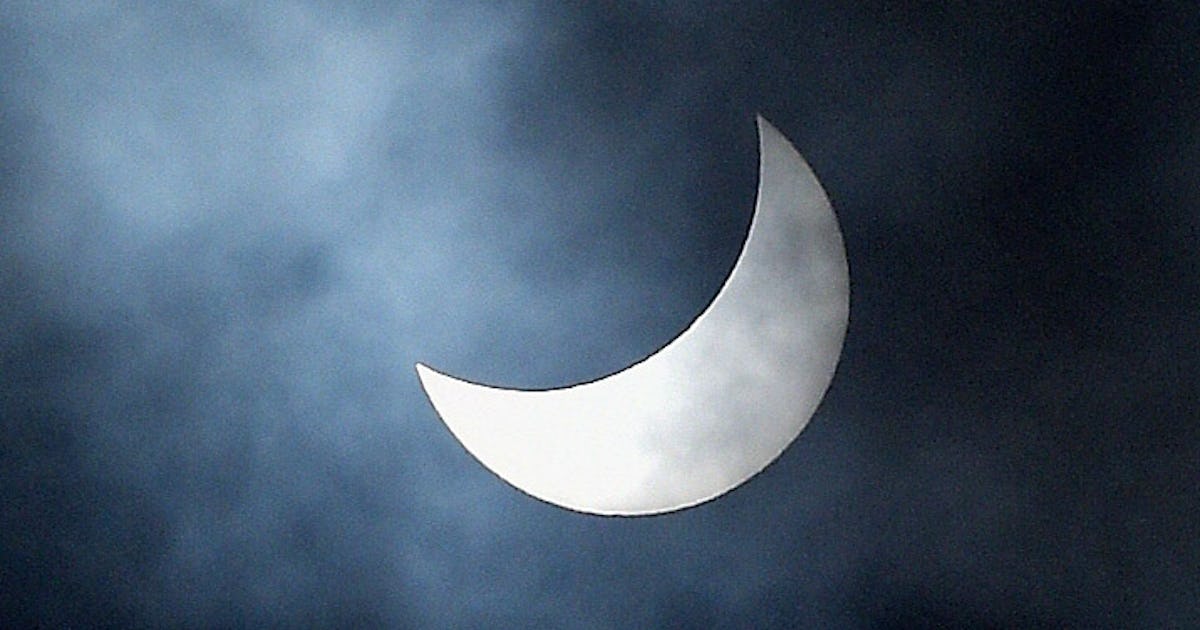 6 Signs Your Moon Zodiac Sign Is Actually More Important Than ...