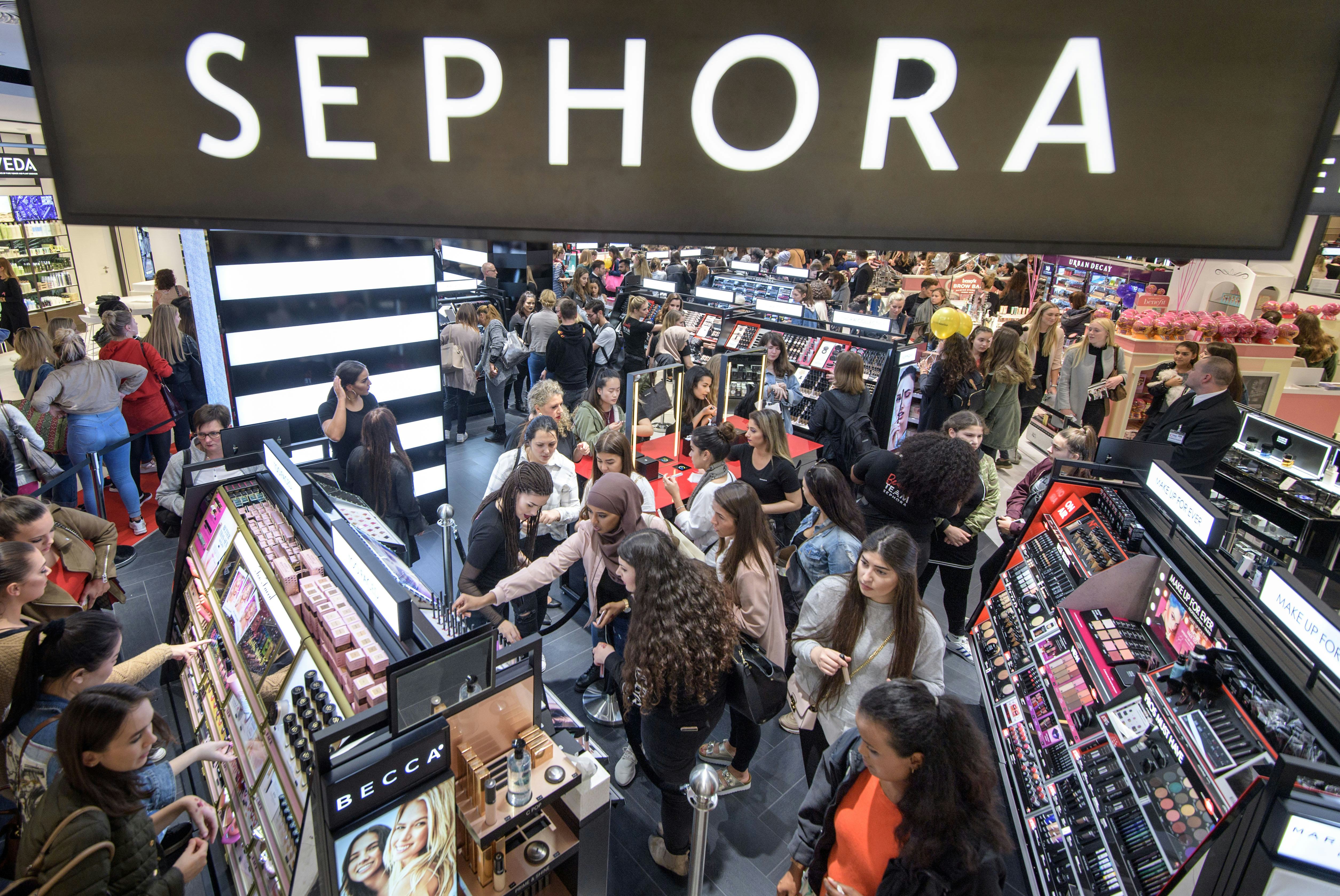 Sephora s Black Friday 2018 Preview Will Give Customers A Sneak Peek At Some Major Holiday Savings