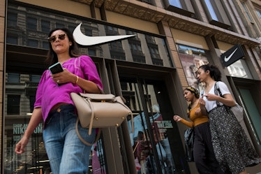 Pertenece Interpretativo Asociar Nike's 2018 Black Friday Sale Takes 20 Percent Off Select Styles, So Start  Shopping