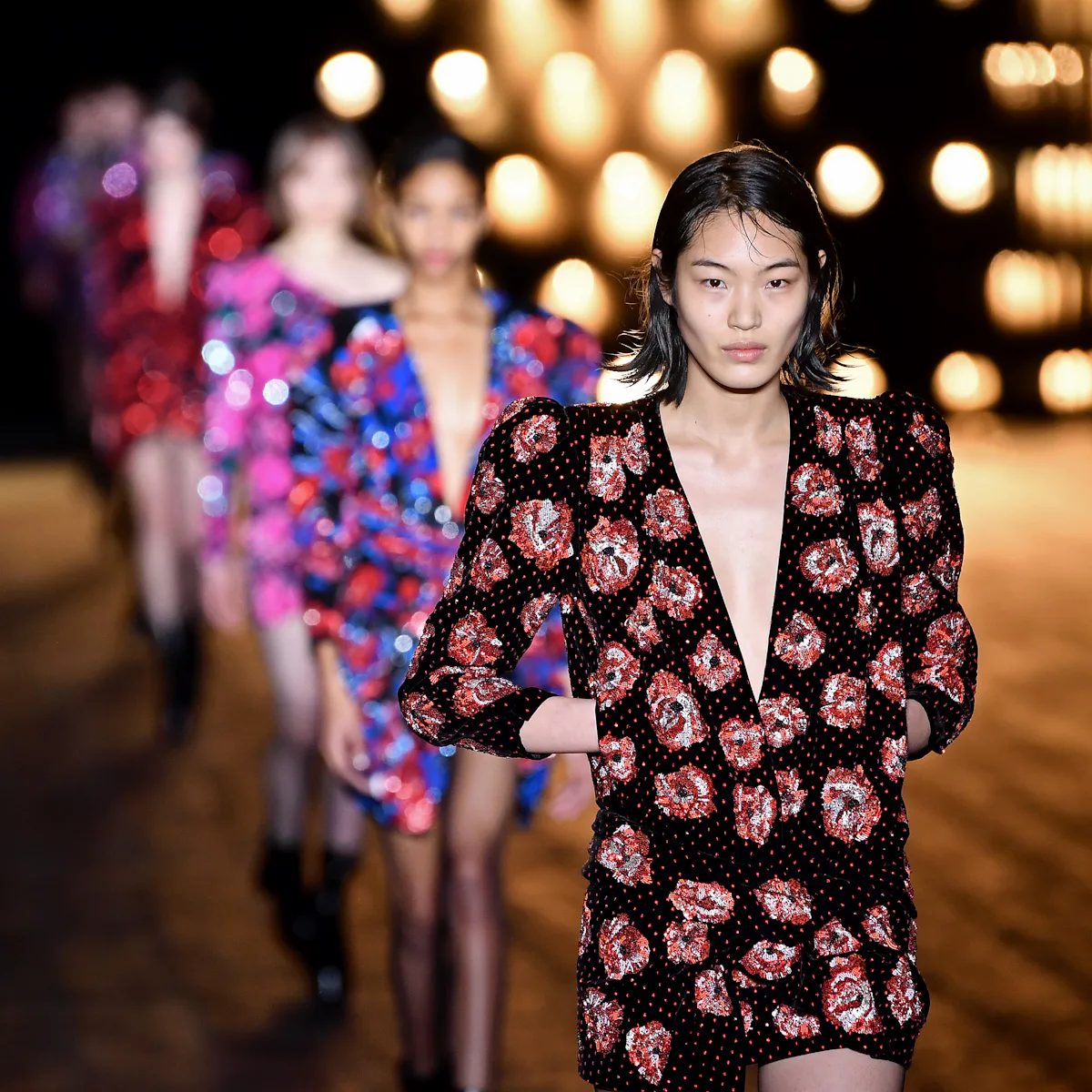Winter 2018 Dress Trends Are Perfect For Glitzy Parties & Relaxed Days Alike Winter 2018 Dress Trends Are Perfect For Glitzy Parties & Relaxed Days Alike