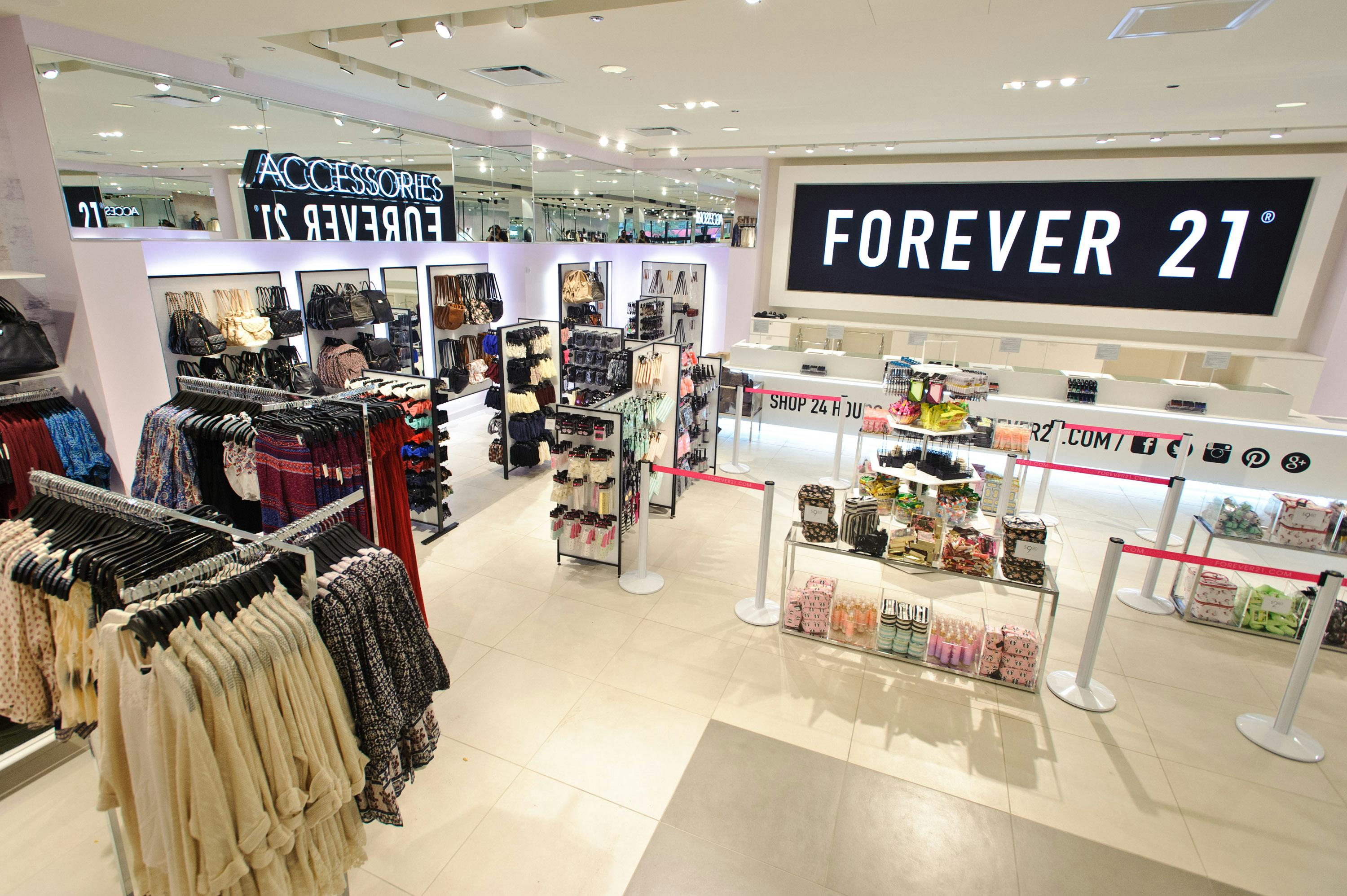 Forever 21 black store friday 2018