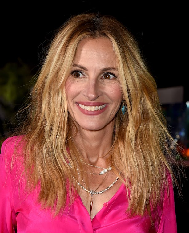 Julia Roberts' Armpit Hair At The 1999 'Notting Hill' Premiere Wasn't ...