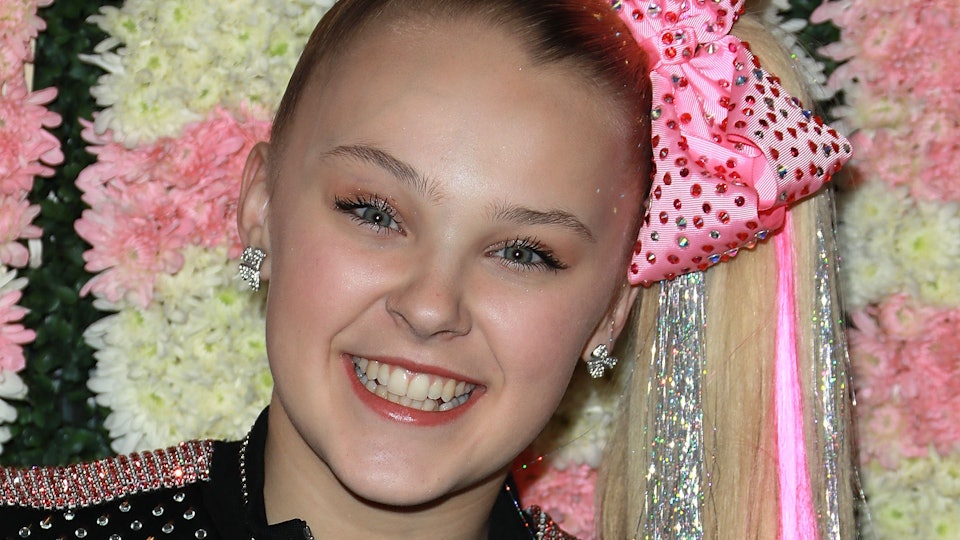JoJo Siwa Is Going On Tour & Tickets Will Be On Sale Just In Time For