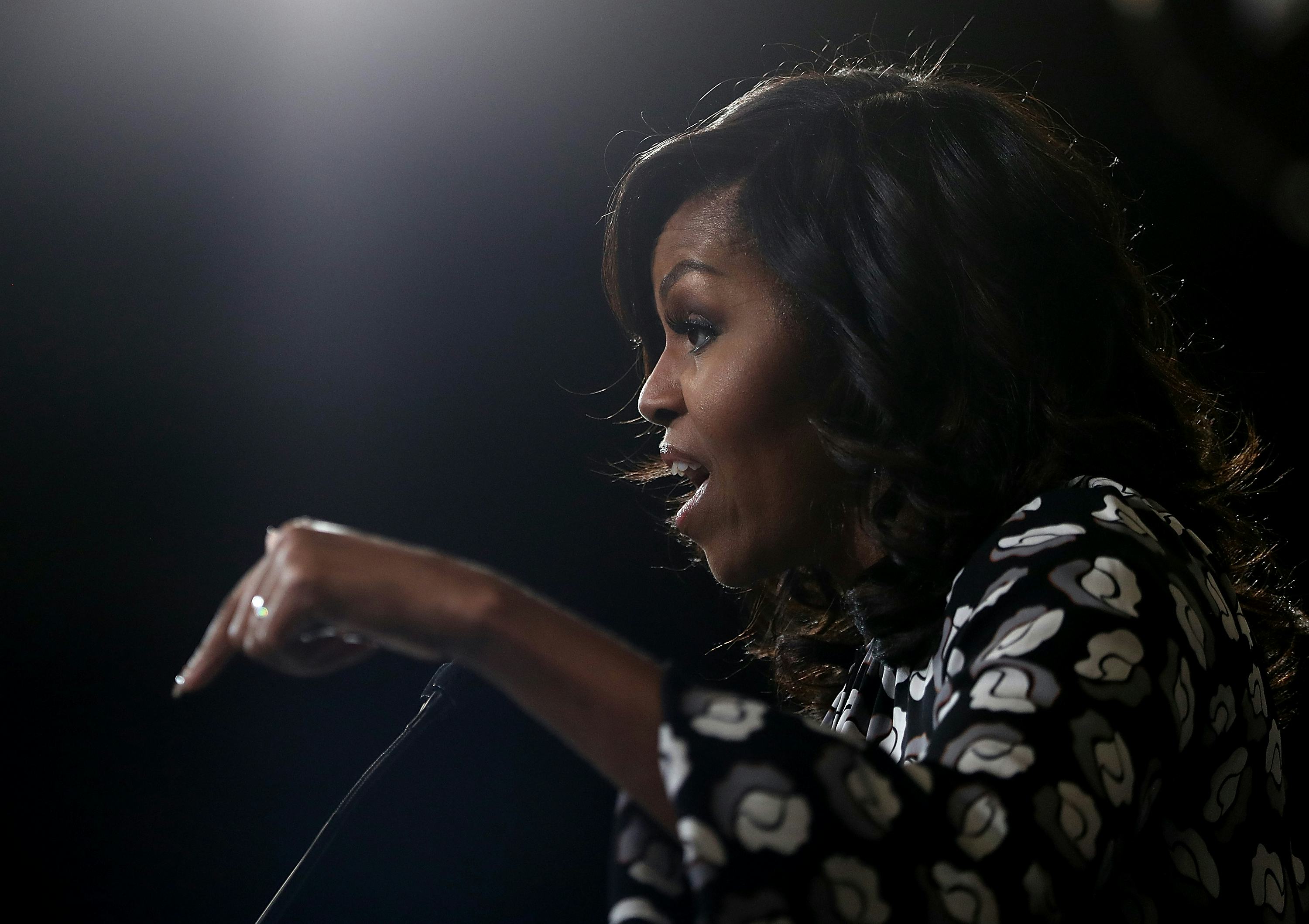 Michelle Obama Slammed Donald Trump Over Birtherism In Her New Book ...